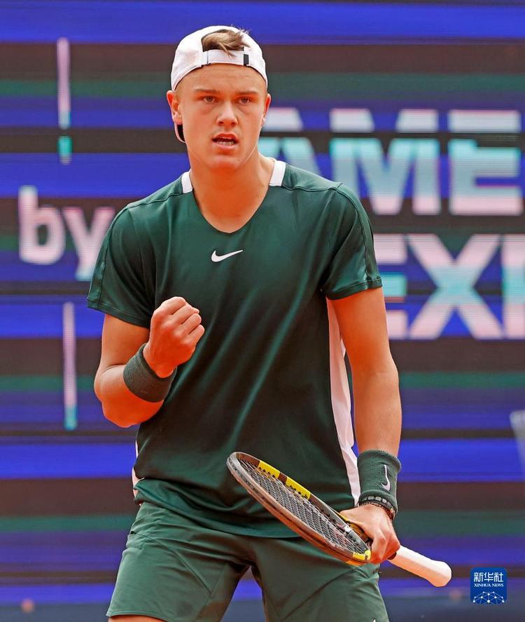 例如在去年 例如在去年