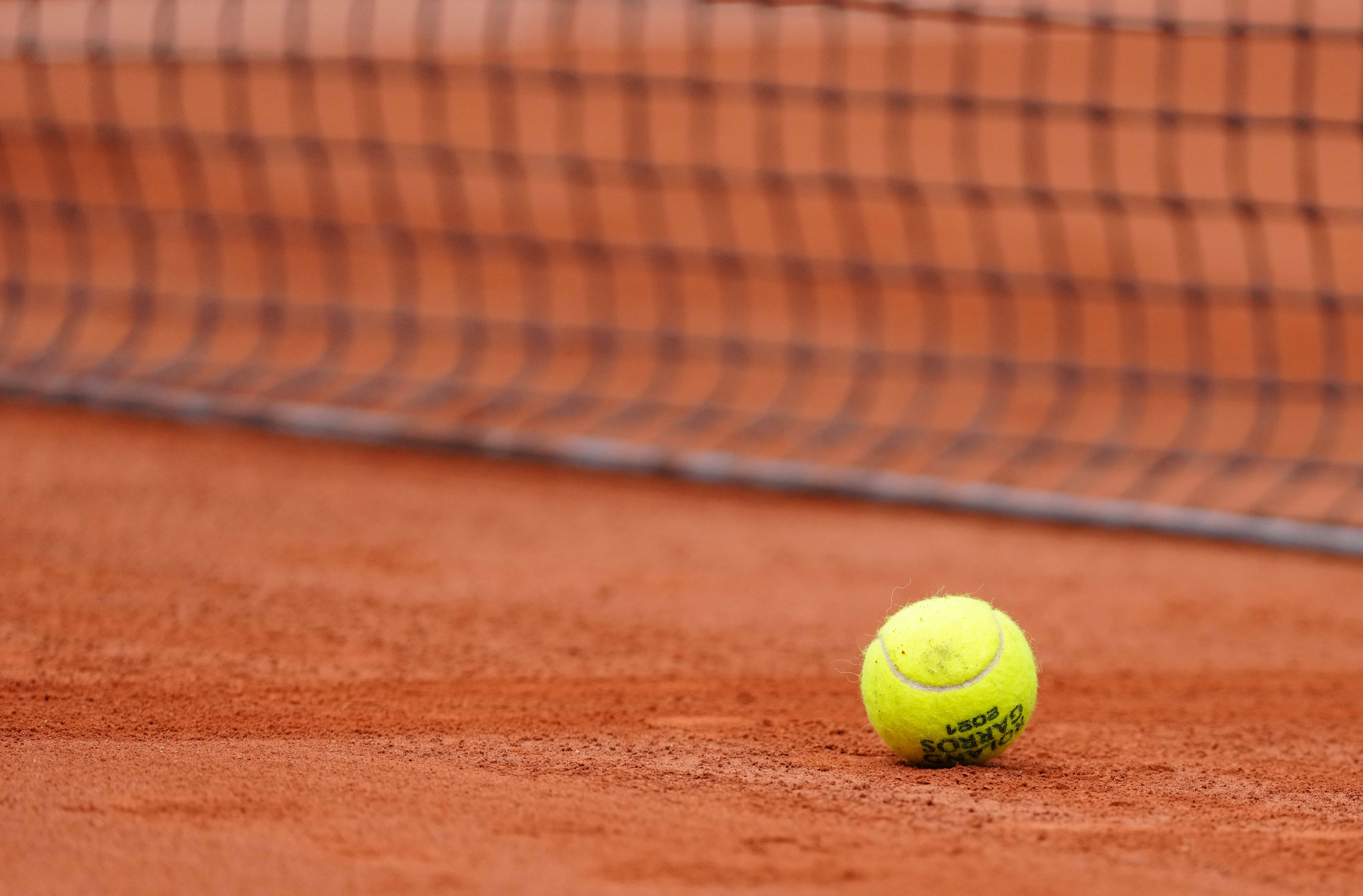 选择离开伊 选择离开伊